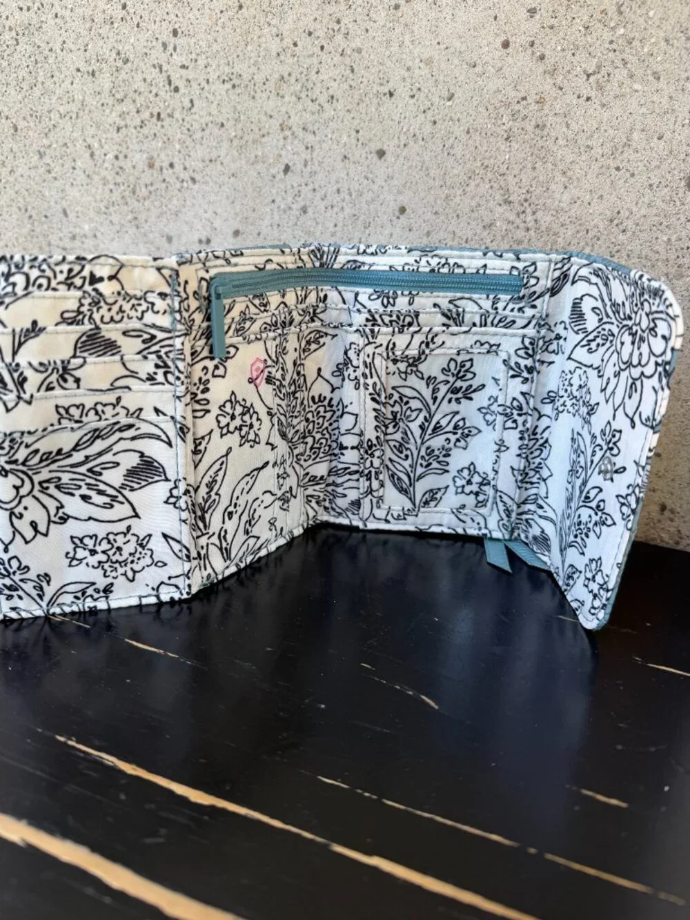 Vera Bradley RFID Riley Compact Tri Fold Wallet Tiger Lily Blue Oar